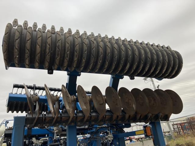 Image of Kinze Mach Till 201 equipment image 4