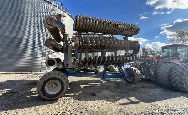 Image of Kinze Mach Till 362 equipment image 1