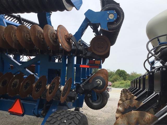 Image of Kinze Mach Till 362 equipment image 2