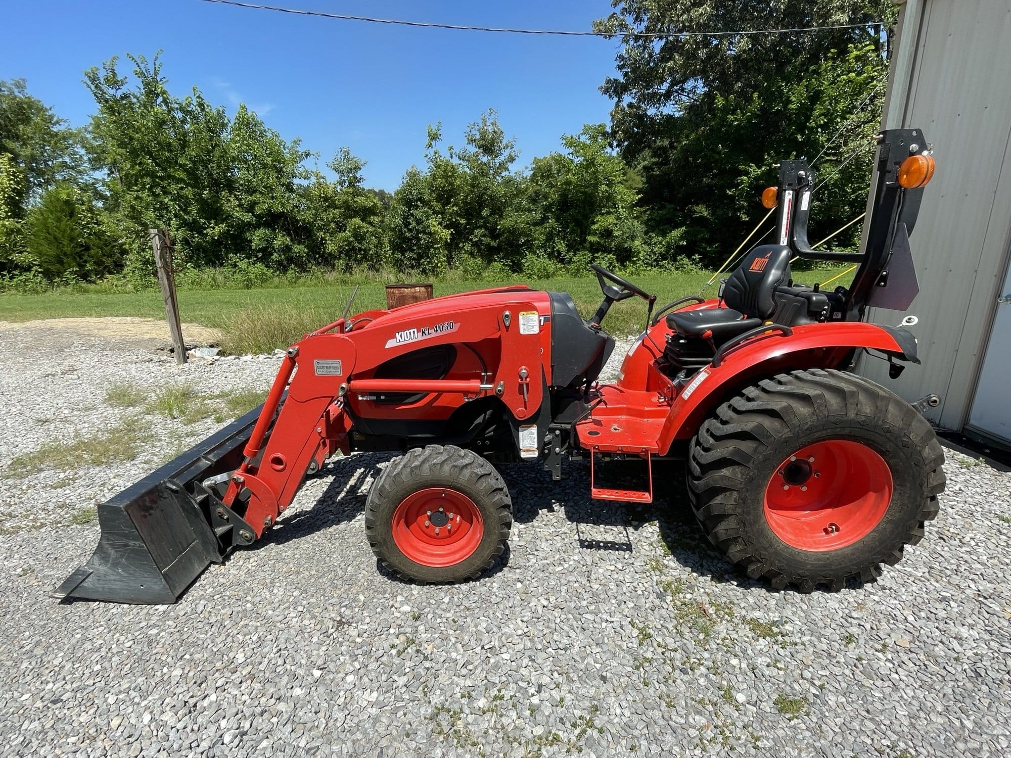 2022 Kioti CK2610 Equipment Image0