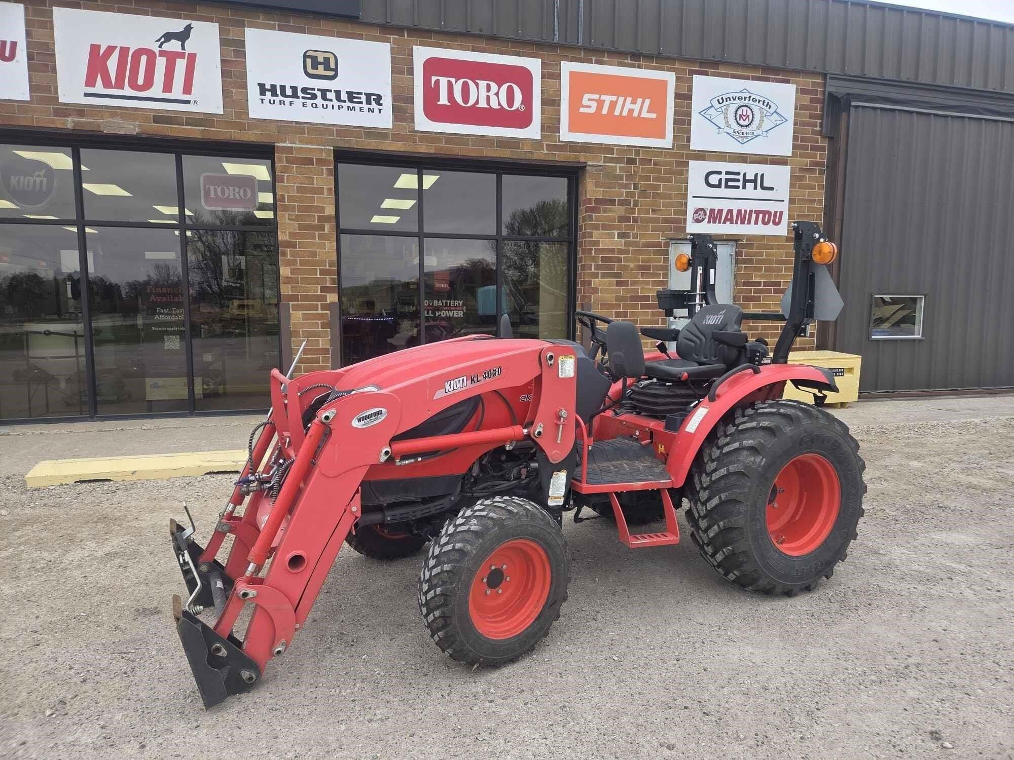 2022 Kioti CK3510SE Equipment Image0