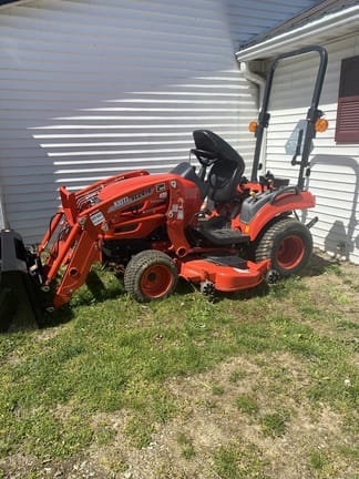 2022 Kioti CS2210 Equipment Image0
