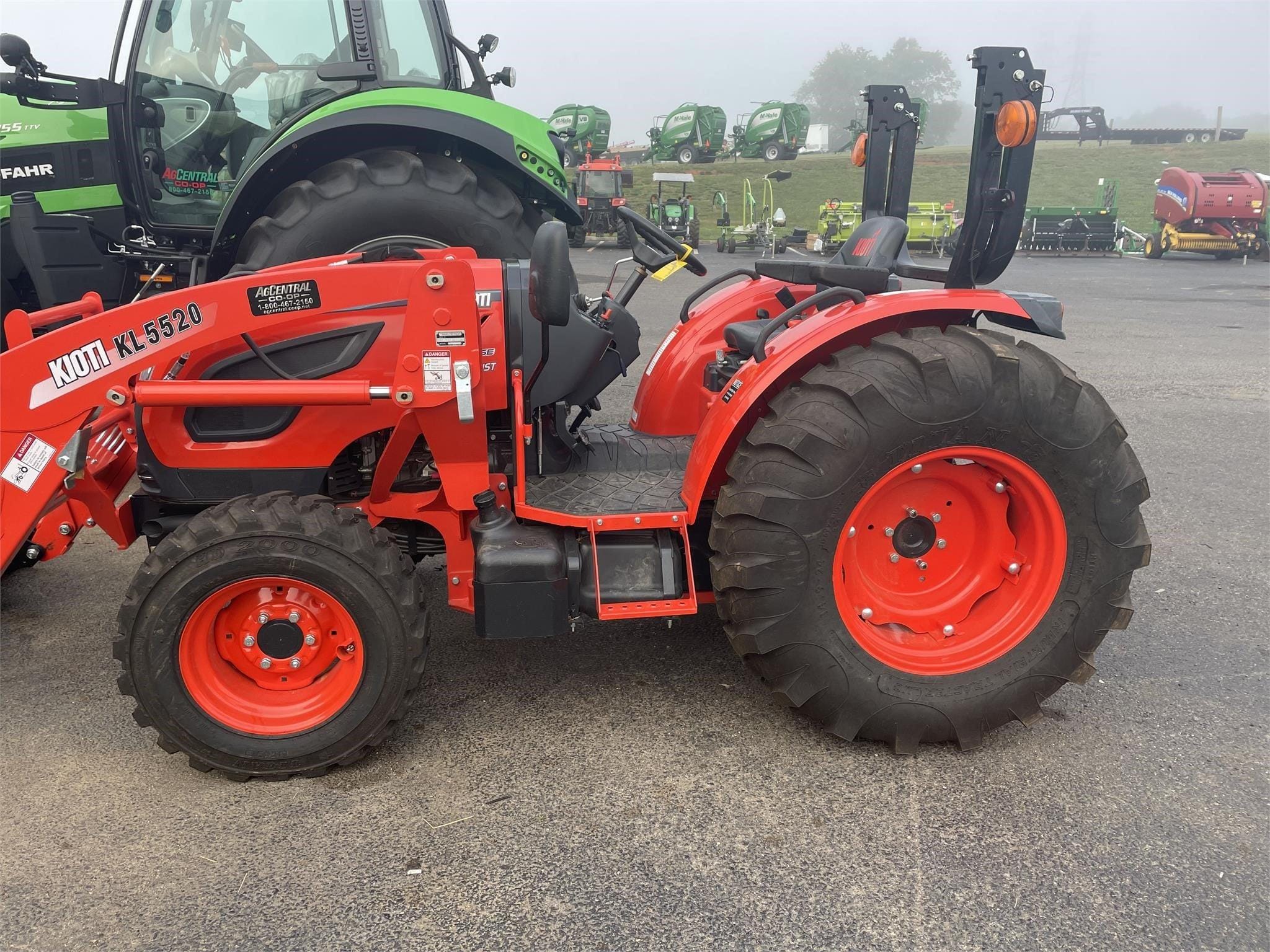 2022 Kioti DK4710SE Equipment Image0