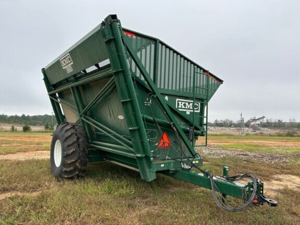 2022 KMC 4825 Equipment Image0