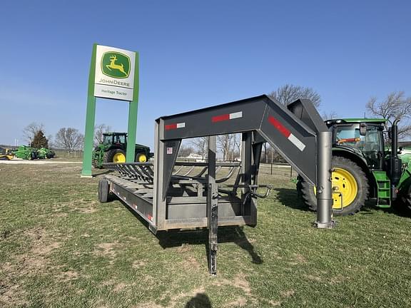 Image of Kodiak Hay Trailer equipment image 3