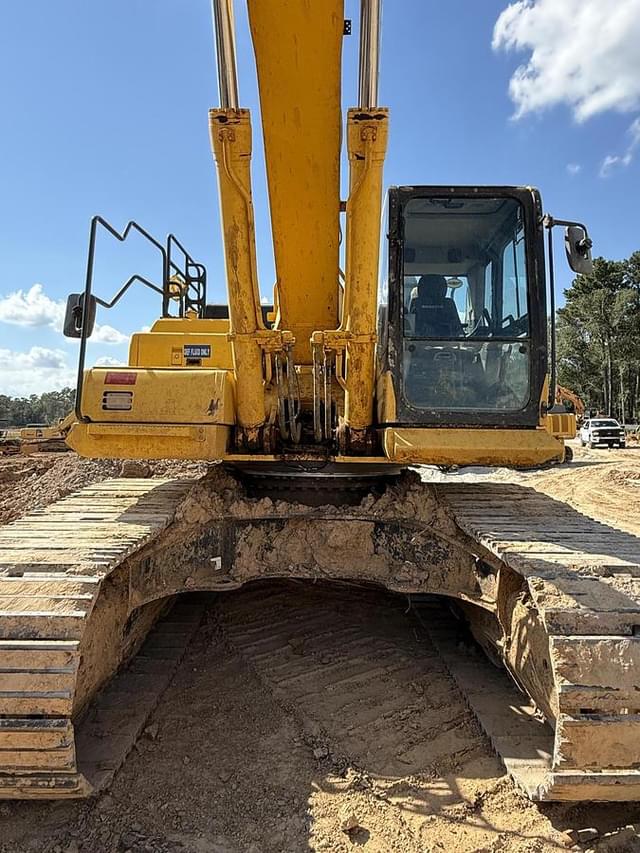 Image of Komatsu PC490LC-11 equipment image 3