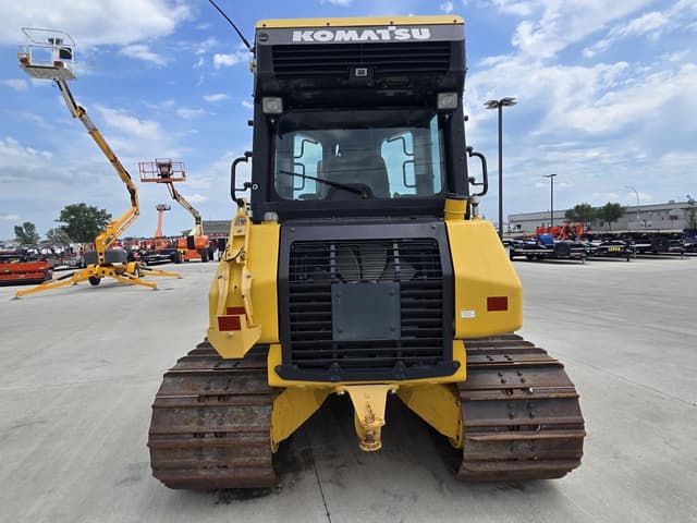 Image of Komatsu D39PX-24 equipment image 4