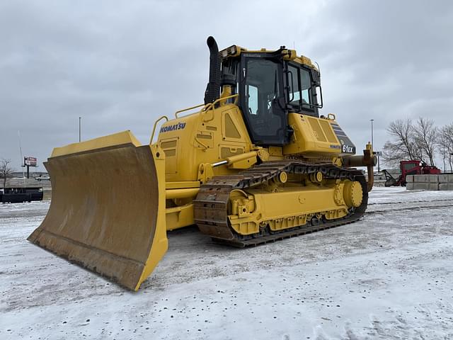 Image of Komatsu D61EX-24 equipment image 4