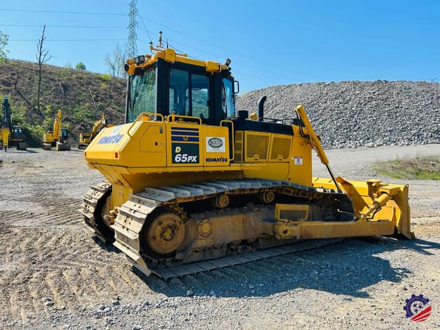 Image of Komatsu D65PX-18 equipment image 3