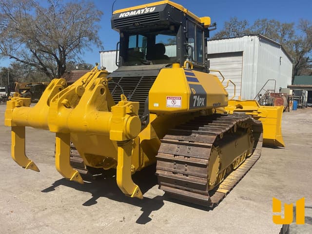 Image of Komatsu D71PX equipment image 4