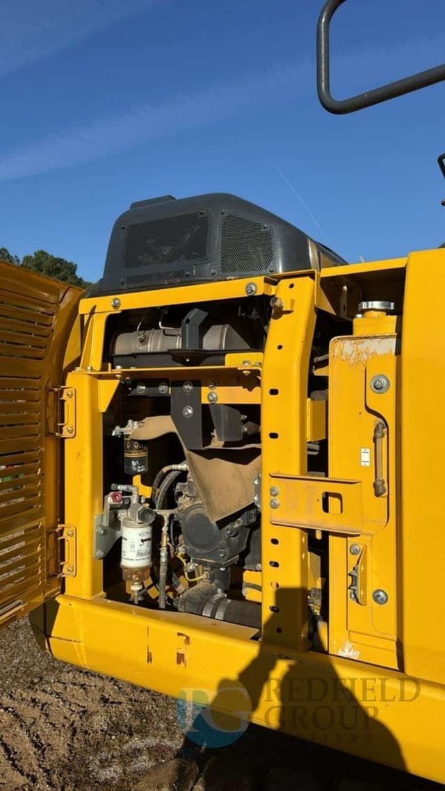Image of Komatsu PC130 equipment image 4