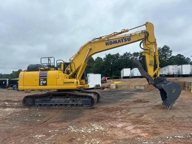 Image of Komatsu PC210LC-11 equipment image 2