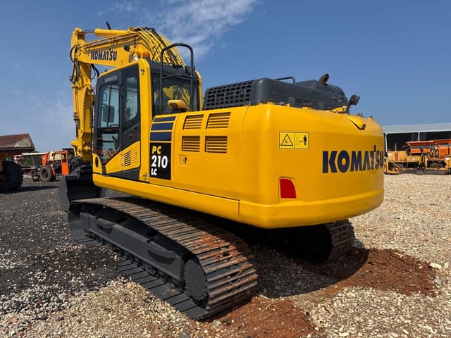 Image of Komatsu PC210LC equipment image 3