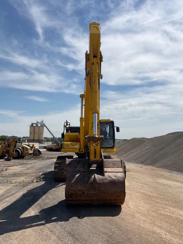 Image of Komatsu PC490LC-11 equipment image 1