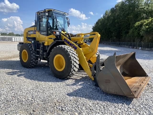 Image of Komatsu WA200-8 equipment image 3