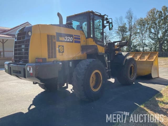 Image of Komatsu WA320-8 equipment image 4