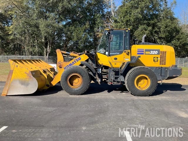 Image of Komatsu WA320-8 equipment image 1