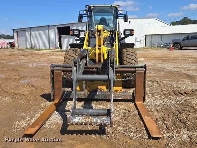 Image of Komatsu WA320-8 equipment image 1