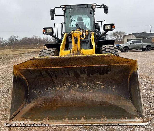 Image of Komatsu WA380-8 equipment image 1