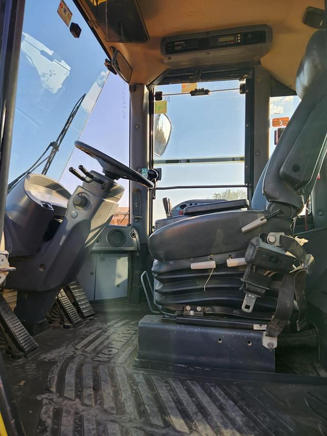 Image of Komatsu WA470 equipment image 4