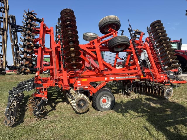 Image of Kuhn Krause Excelerator XT 8010-25 equipment image 1