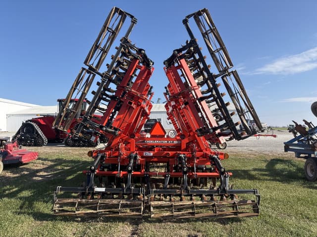 Image of Kuhn Krause Excelerator XT 8010-25 equipment image 3