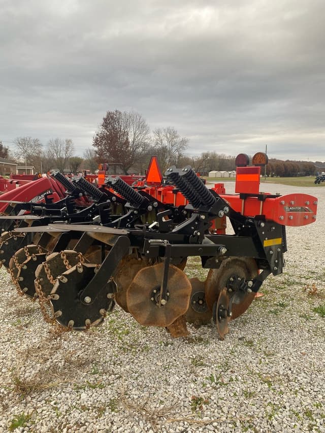 Image of Kuhn Krause Gladiator 1205M-440 equipment image 2