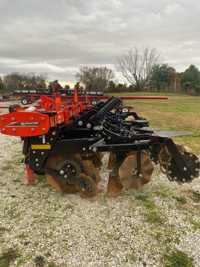 Image of Kuhn Krause Gladiator 1205M-440 equipment image 3