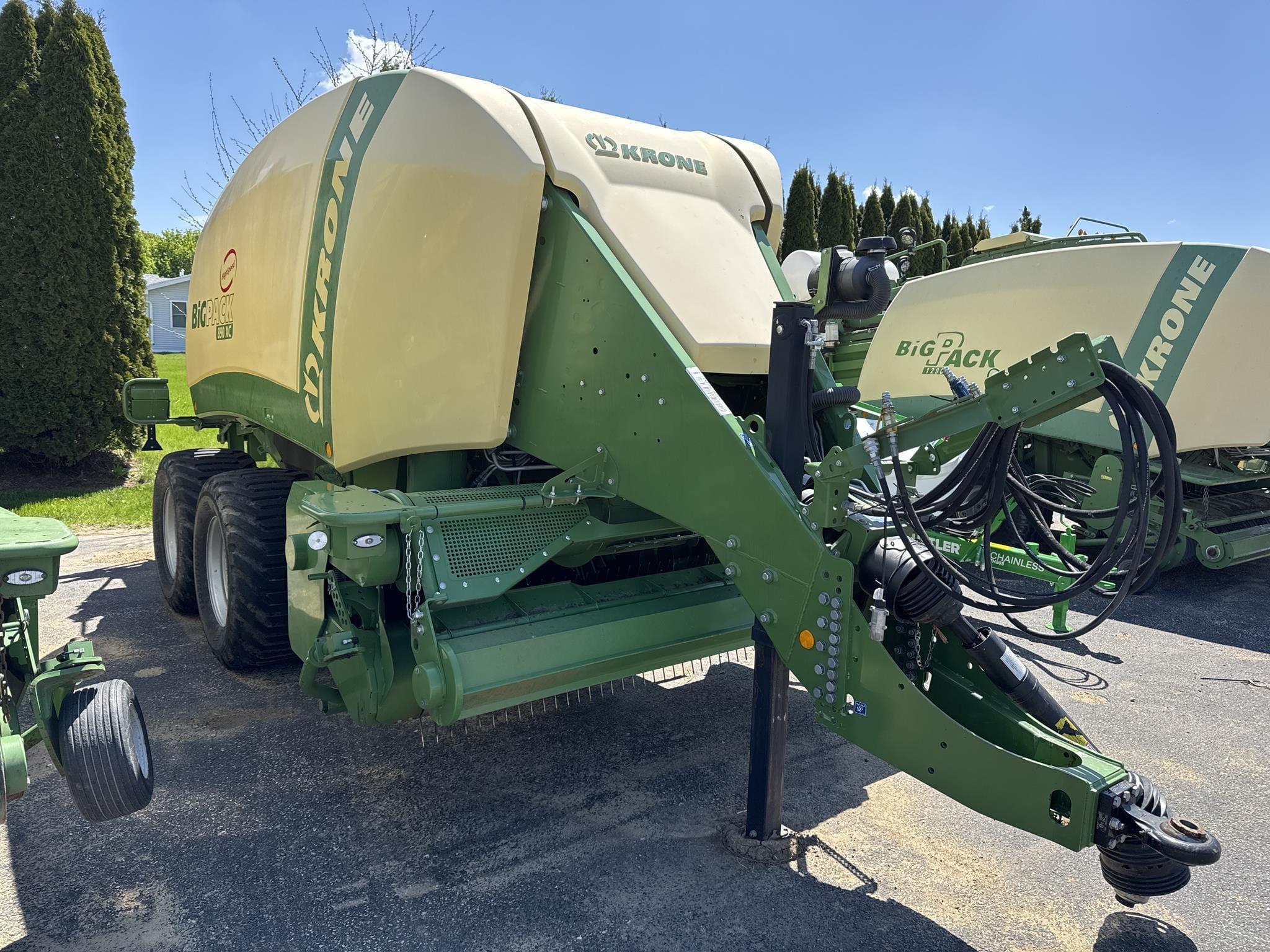 2022 Krone BP890HS XC Equipment Image0