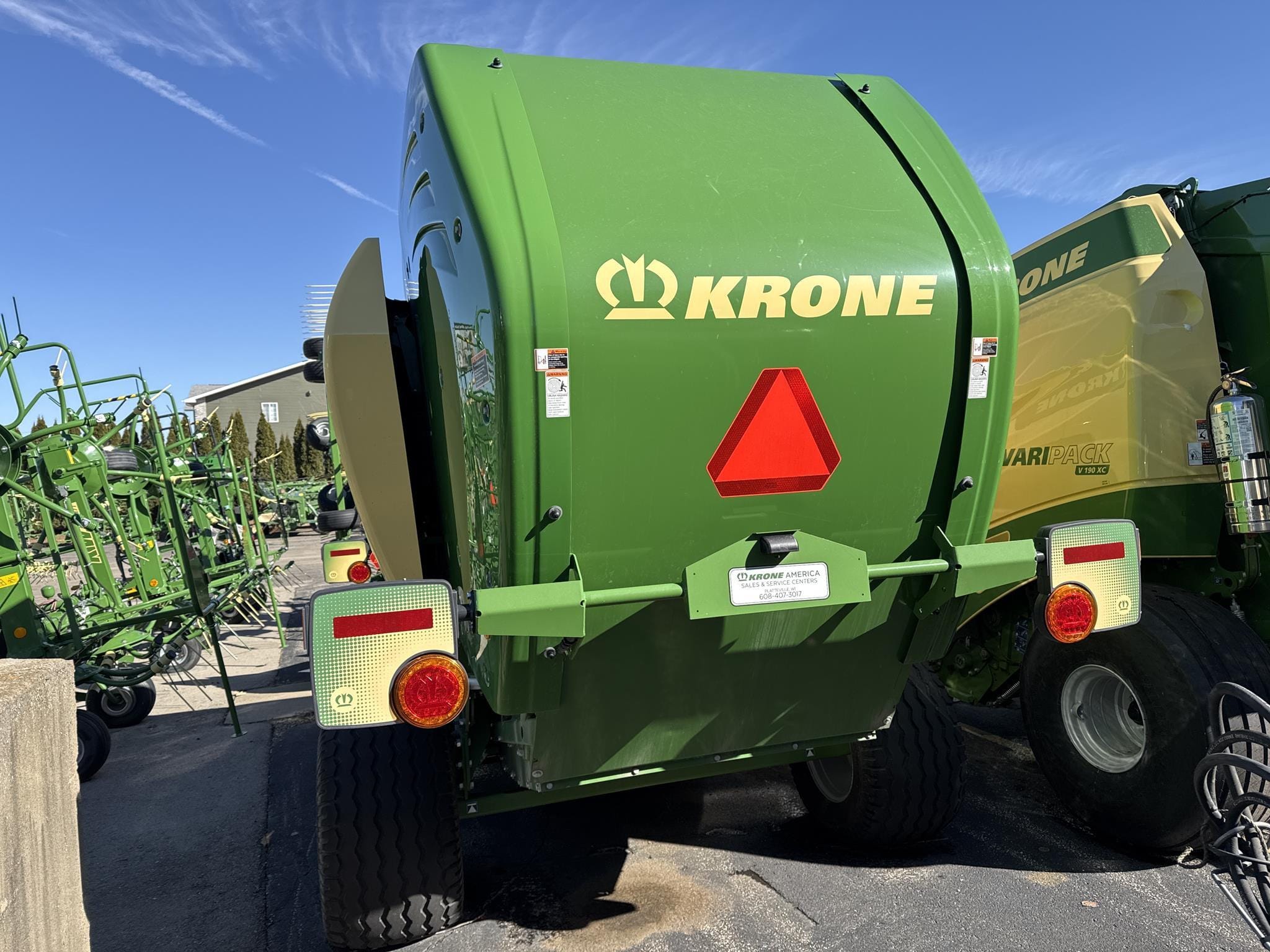 2022 Krone Comprima V180XC Equipment Image0