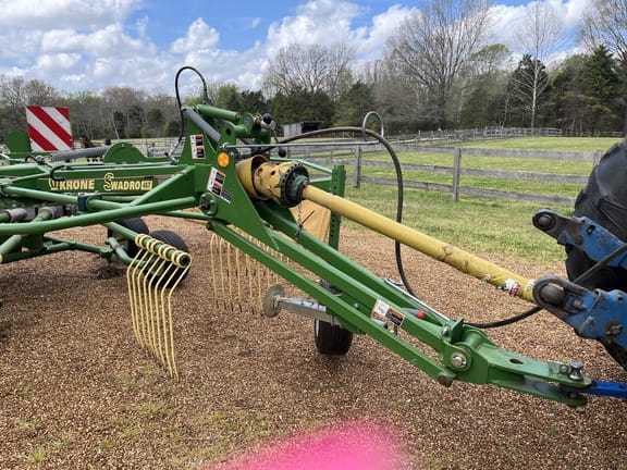 2022 Krone Swadro 46T Equipment Image0