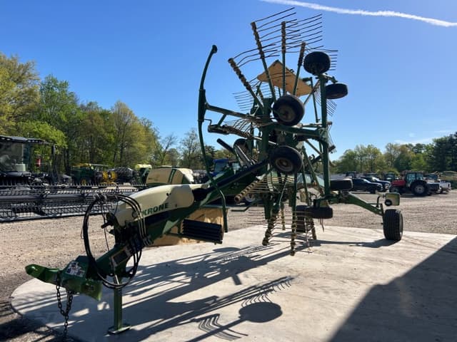Image of Krone Swadro TS740 equipment image 2