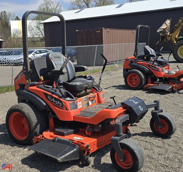 Image of Kubota ZD1211L equipment image 4