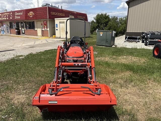 Image of Kubota B2301HSD equipment image 4