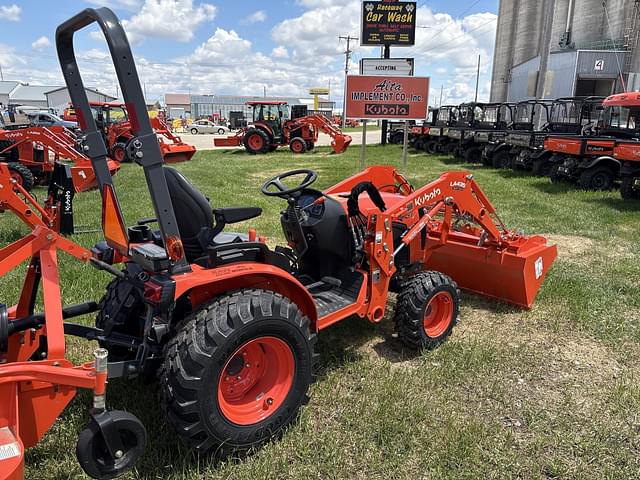 Image of Kubota B2301HSD equipment image 3