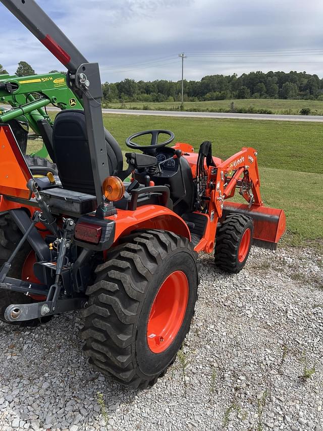 Image of Kubota B2301HSD equipment image 2