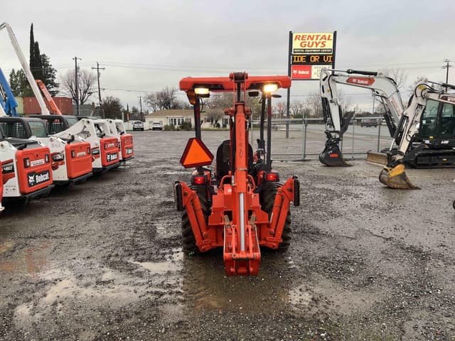 Image of Kubota B26 equipment image 3