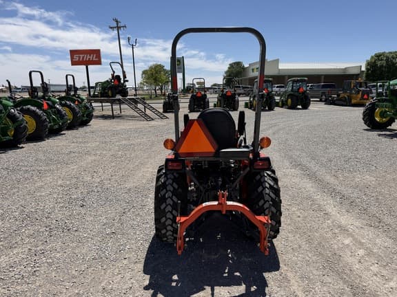 Image of Kubota B2601 equipment image 3