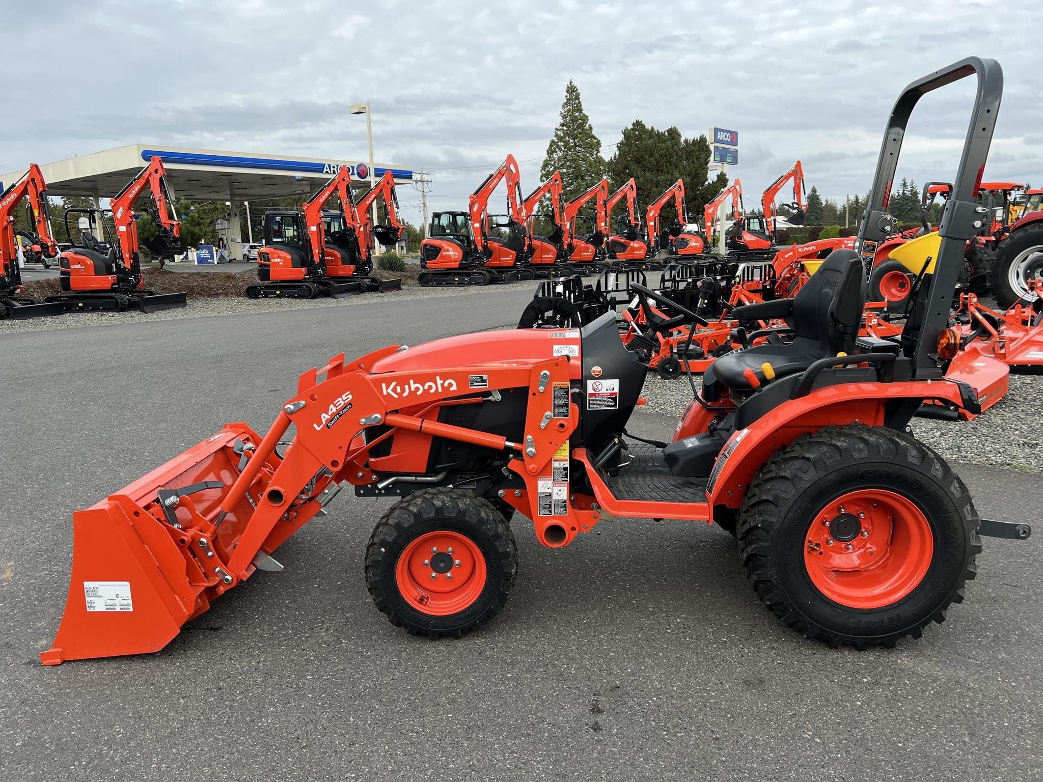 2022 Kubota B2601HSD Equipment Image0