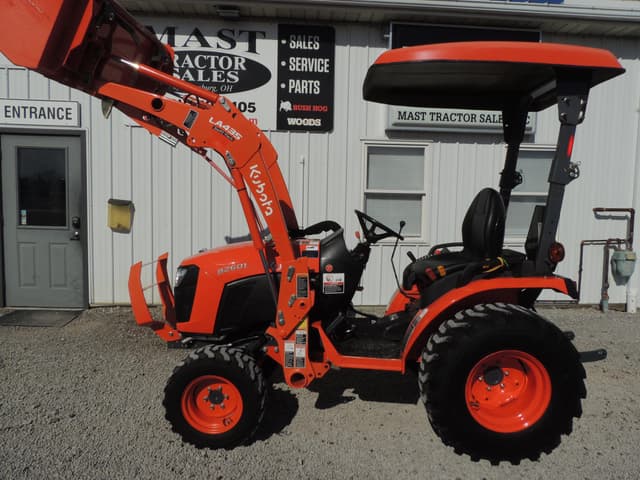 Image of Kubota B2601HSD equipment image 2