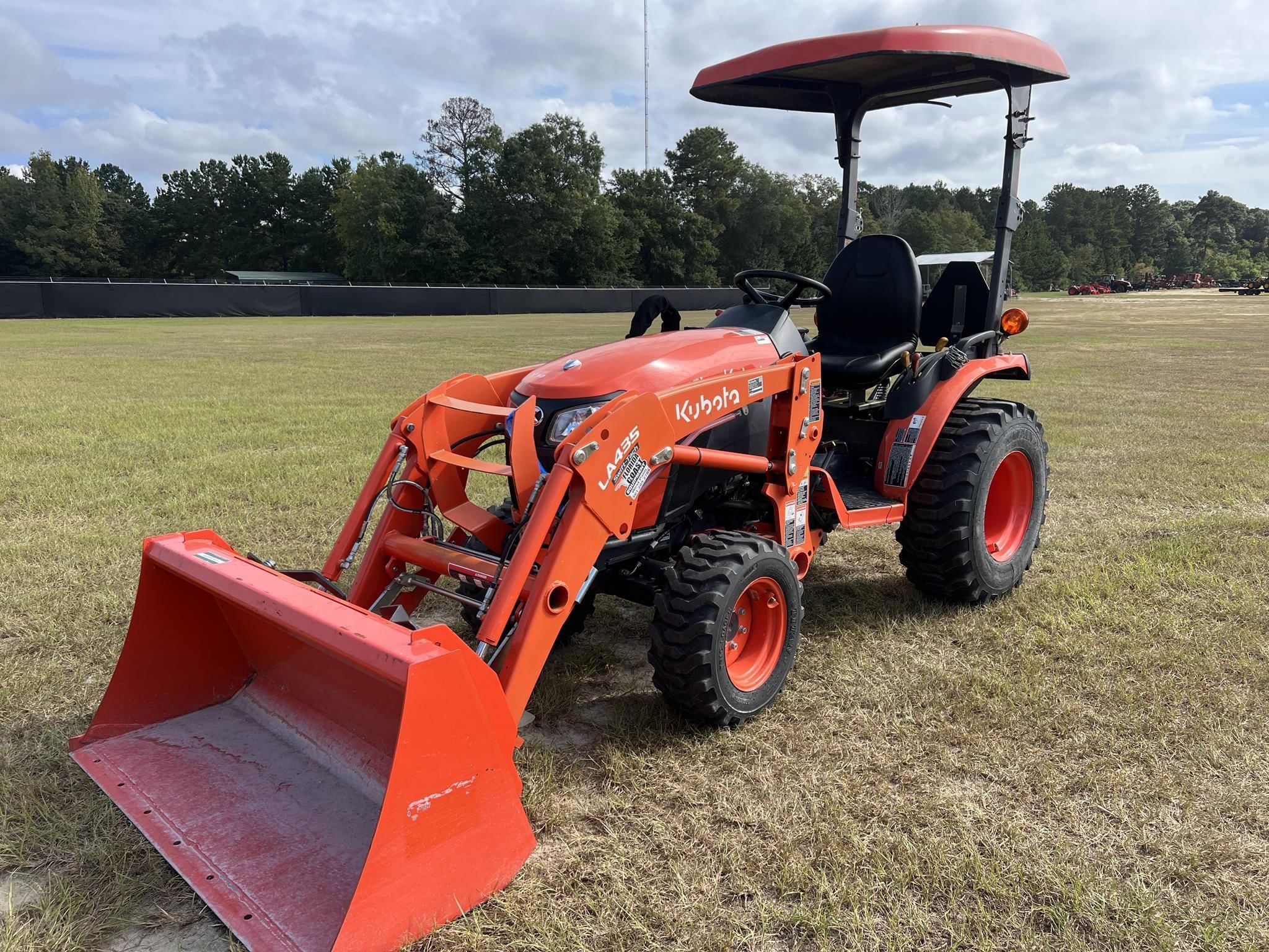 2022 Kubota B2601HSD Equipment Image0