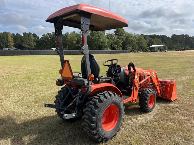 Image of Kubota B2601HSD equipment image 4