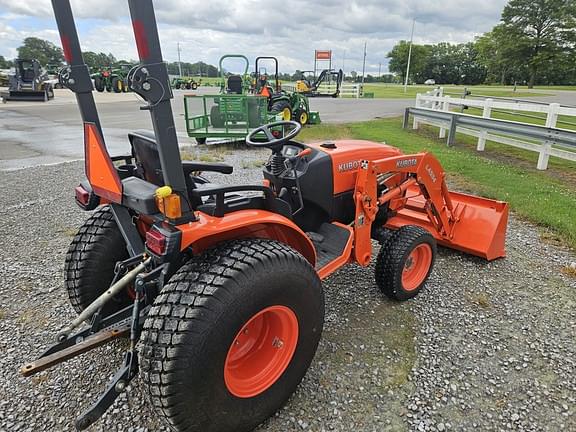 Image of Kubota B2650 equipment image 3