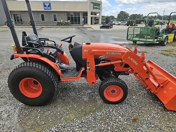 Image of Kubota B2650 equipment image 4