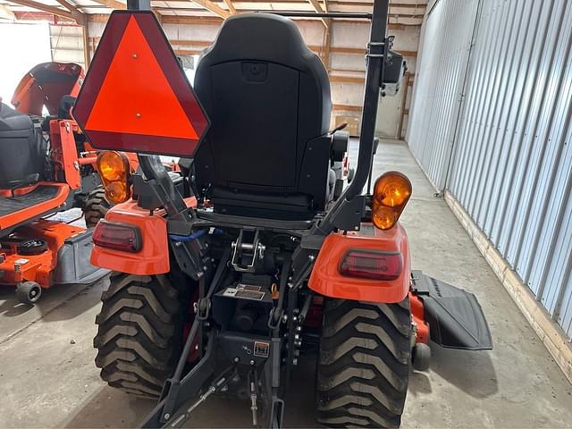 Image of Kubota BX2680 equipment image 3