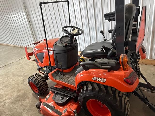 Image of Kubota BX2680 equipment image 4