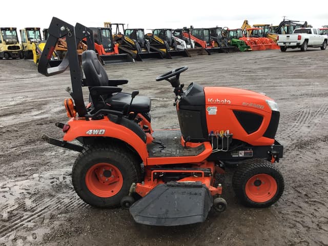 Image of Kubota BX2380 equipment image 2