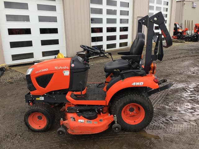 Image of Kubota BX2380 equipment image 3