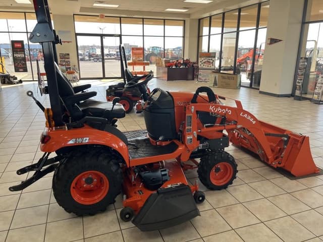 Image of Kubota BX2380 equipment image 2