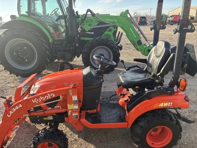 Image of Kubota BX2380 equipment image 2